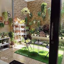 Kemudian anda dapat membuat desain kolam minimalis yang dilengkapi dengan jembatan. Ilham Media Idea Taman Mini Simple Depan Rumah Facebook