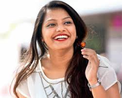 Slumdog millionaire is a british drama film directed by danny boyle, written by simon beaufoy, and produced by christian colson. Remember Slumdog Millionaire S Young Latika Rubina Ali Is Now 18 And Ready To Write Her Own Part