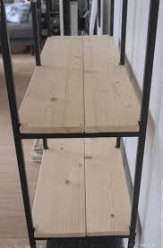 Vittsjoregal Industriell Dekoration Rustikal Hackers Drehen Vittsj Regal Ikae Ikea Das Unddas Vittsj Rega Ikea Diy Mobelverschonerung Zuhause Diy