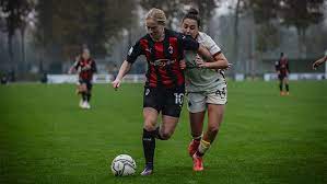 Alle 15 le giallorosse di elisabetta bavagnoli scendono in campo nella sfida di alta classifica contro le rossonere. Highlights Ac Milan Roma 1 0 Serie A Femminile 2020 2021 Ac Milan