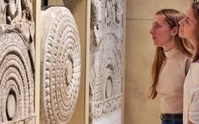 Looted treasures might never be ...