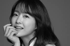 She started acting when she was in middle. Park Bo Young Makes Thoughtful Donation To Children From Low Income Families Gossipchimp Trending K Drama Tv Gaming News
