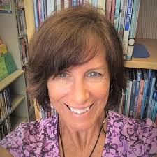 Amazon.com: Today Is a Beach Day!: 9780807593967: Viau, Nancy, Alder,  Charlie: Books