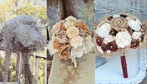 For a vintage touch, there is a piece of antique lace (or ivory tulle, if you prefer) affixed underneath the flowers. 20 Swoon Worthy Burlap Wedding Bouquets Roses Rings