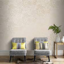 vliesbehang tropisch taupe goud dessin 100529 kopen karwei taupe interieur muur deco