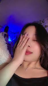 Hannah Blythe's Instagram, Twitter & Facebook