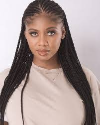 Danielle Lillywhite's Instagram, Twitter & Facebook