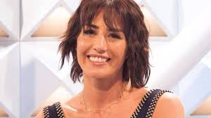 Laura Moure, azafata de 'La Ruleta de la suerte', busca "una buena cuñada"  en 'Love Island'