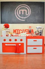 Un juego ideal para disfrutar en familia y con amigos. Micaela S Junior Masterchef Themed Party 10th Birthday Decoraciones De Cumpleanos Para Hombres Cumpleanos De Mini Cumpleanos Chef