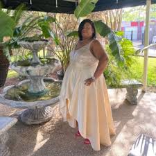 Shawanda Faye Holmes (@RingHolmes)