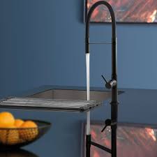 Reach every part of your kitchen sink with pull out kitchen mixer taps. Caple Preto Mono Kitchen Mixer Tap With Pull Out Spray Matt Black Tap Warehouse