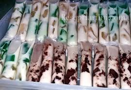 Es yang mudah ditemukan di berbagai daerah ini, memiliki rasa nikmat dan melepaskan dahaga. Pin Di Es Krim