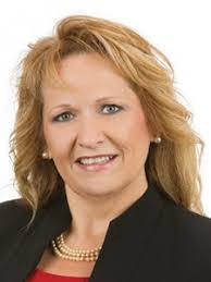 Eleanor Massey's Instagram, Twitter & Facebook