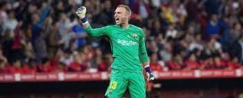 Jasper cillessen is the latest player to sign for fc barcelona, and the goalkeeper's style of play is one that fits cillessen is known for his excellent distribution and is accustomed to playing for a club and. Valencia Confirm Signing Of Goalkeeper Jasper Cillessen From Barcelona Football Espana