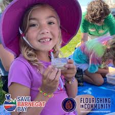 Happy World Bee Day!!!! We had an absolutely incredible time yesterday  getting to celebrate the incredible insects who make our world go round!  From bee hive tours and meet and greets with