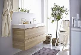 Amenajarea unei bai mici de apartament de bloc. Idei De Amenajare Bai Mici De Bloc In Stil Scandinav Casadex Ro