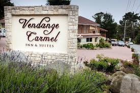 Our carmel bed and breakfast, situated in the quiet village of carmel by the sea, offers spacious accommodations with our one & two bedroom suites and romantic studios, all with fireplaces and luxury baths. Hotel In Carmel Vendange Carmel Inn And Suites Ticati Com