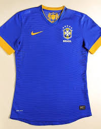 ^ com mudanças, jardine anuncia os 22 convocados para defender o brasil nas olimpíadas de tóquio. Novos Uniformes Da Selecao Brasileira Para As Olimpiadas De 2012 Camisas E Chuteiras
