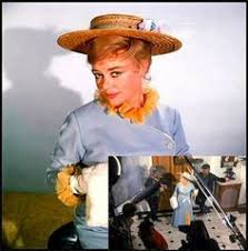 Mrs Banks Played By Glynis Johns Mary Poppins 1964 Illustraties