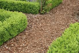 Das anlegen eines steingartens schöner beitrag mit klasse bildern und ideen. Gartenwege Fur Den Naturgarten Von Kies Bis Holzpflaster Mein Schoner Garten