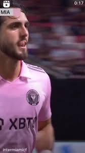 Campana Empuja Al Arquero