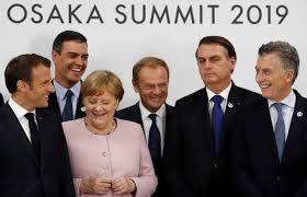 It is expected to achieve a landslide victory in the parliamentary and local elections on sunday, which will be boycotted by the alliance for serbia, strongest opposition coalition. Rosa Luxemburg Stiftung Eu Mercosur Vampirvertrag Stoppen