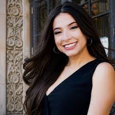 Megan Stringer's Instagram, Twitter & Facebook