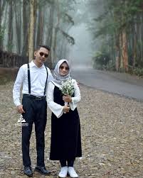 2,521 likes · 1 talking about this. Inspirasi Prewedding Outdoor Muslim Gaya Selfie Kekinian