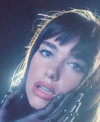 The song was written by lipa, clarence coffee jr., sarah hudson and stephen kozmeniuk, with the image of mike myers in austin powers in mind. Dua Lipa News On Twitter Lipa Dua Levitation