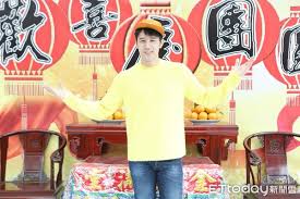 George hu · single · 2014 · 6 songs. èƒ¡å®‡å¨å°‡è¿ŽæŽ¥ æ–°èº«åˆ† æ›çµå©š2å¤§æ¢ä»¶ Ettodayæ˜Ÿå…‰é›² Ettodayæ–°èžé›²