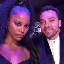 Jesse williams reveals he 'flipped' ellen pompeo while they were filming jackson's last scene with meredith on 'grey's anatomy.' tweets. Jesse Williams Shirtless Actor Grabs Girlfriend Taylour Paige As She Poses In A Bikini Right After We Bickered Over Some Dumb Sh T Thejasminebrand