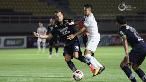 Pss sleman menyusul psm makassar, persija jakarta, dan persib bandung yang lebih dulu menyegel satu tiket ke empat besar. T1l7bo2e7j80lm