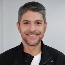 James Deakin (@deakinitis) • Threads, Say more