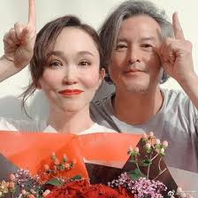 Vợ chồng bằng tuổi vậy mà 'Cô Cô' Phạm Văn Phương trẻ đẹp còn 'Dương Quá'  Lý Minh Thuận già nua như ông lão