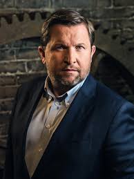 Sarah Willingham and Nick Jenkins will step down as Dragons at the end of  this series #dragonsden BBC Two