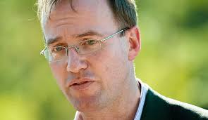 Greens MP ups ante over Government's failure to find letters