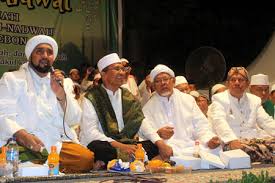 Jun 30, 2021 · khoirol bariyyah dari syech bin abdul qodir assegaf lengkap lirik arab dan terjemahan berikut lirik sholawat khoirol bariyyah nadlroh ilayya oleh syech bin abdul qodir assegaf, sholawat yang sering dibaca kala maulid nabi muhammad saw. Bershawalat