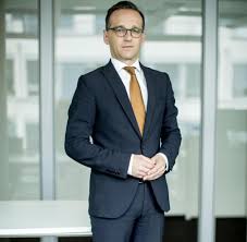 Blinken meets e3 peers as us seeks united position on iran german foreign minister heiko maas warned that iran's latest moves jeopardize a return of the united states to the nuclear deal. Von Hellblau Bis Steingrau Die Deutschen Politiker Im Style Check Welt