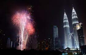 Among top destinations for new years eve 2019 in southeast asika, the city of kuala lumpur will have plenty of events and activities on this occasion. Guide To New Year S Eve In Kl