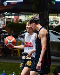 就连我的球鞋也散发出甜蜜的气息看颜色就知道了🫣 👕 ： @lining.sunlight.my 🩳 ： @lining.sunlight.my  🧦 ： @ready_tofly 👟 ： @lining.sunlight.my 📸 ： @ball_is_laif  #liningbasketball #