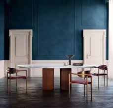 Mesa de líneas curvas y elegantes