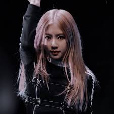 Aesthetic pics of blackpink #blackpink #lisa #rosé #jennie #jisoo #ddududdu6thwin pic.twitter.com/jteejiiql5. Rose Ended Up With A Scar During Her School Days Because Of This Kpopmap