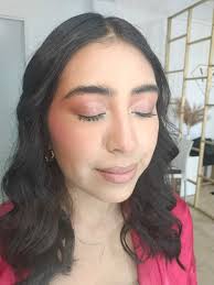 Look de grado en Yara Zavaleta Studio Cotiza los servicios de maquillaje y  peinado