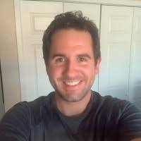 300+ perfiles de «Luzania»