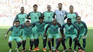 Según las casas de apuestas la ocho equipos se juegan el pase a las semifinales del máximo torneo continental a nivel de selecciones.las eliminatorias comienzan. Ronaldo Y Ricardo Carvalho Unicos Supervivientes De La Portugal De 2004