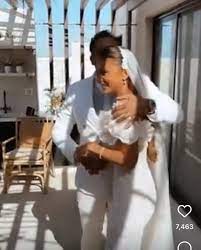 أيضاً الممثلة نيللي كريم تغيب عن الدراما الرمضانية بعد 5 سنوات من التواجد والنجاحات، حيث تعاقدت على بطولة مسلسل النصابين ووقع الاختيار على الممثل اسر ياسين لمشاركتها البطولة، ولكن بعد تصوير يومين فقط توقف العمل نهائياً وخرج من السباق الرمضاني. Srmlxbgtak5dom