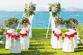 Clara maclellan and jeanine hays and bryan mason. How To Make A Diy Wedding Arch With A Limited Budget