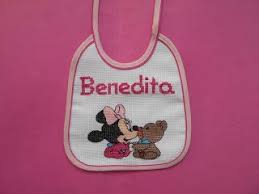 Com letras, nomes, e outros bonecos :). Raquel Ponto Cruz Babete Da Benedita Parte 2 Encomenda Babete Ponto Cruz Fraldas