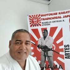 Oficialmente primer día de clases en el HOMBU DOJO de KTA Panamá ubicado en  Altos de Panamá detrás de condado del rey, PH SKY PLAZA local M6, únete a  los mejores....