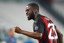 Стартовые составы команд, статистика личных встреч, последние новости. Sm Milan Vykupit Tomori Za 28 Millionov Evro V Sluchae Vyhoda V Ligu Chempionov